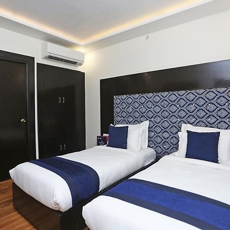 Hotel Pearl Blue Agra  Buitenkant foto