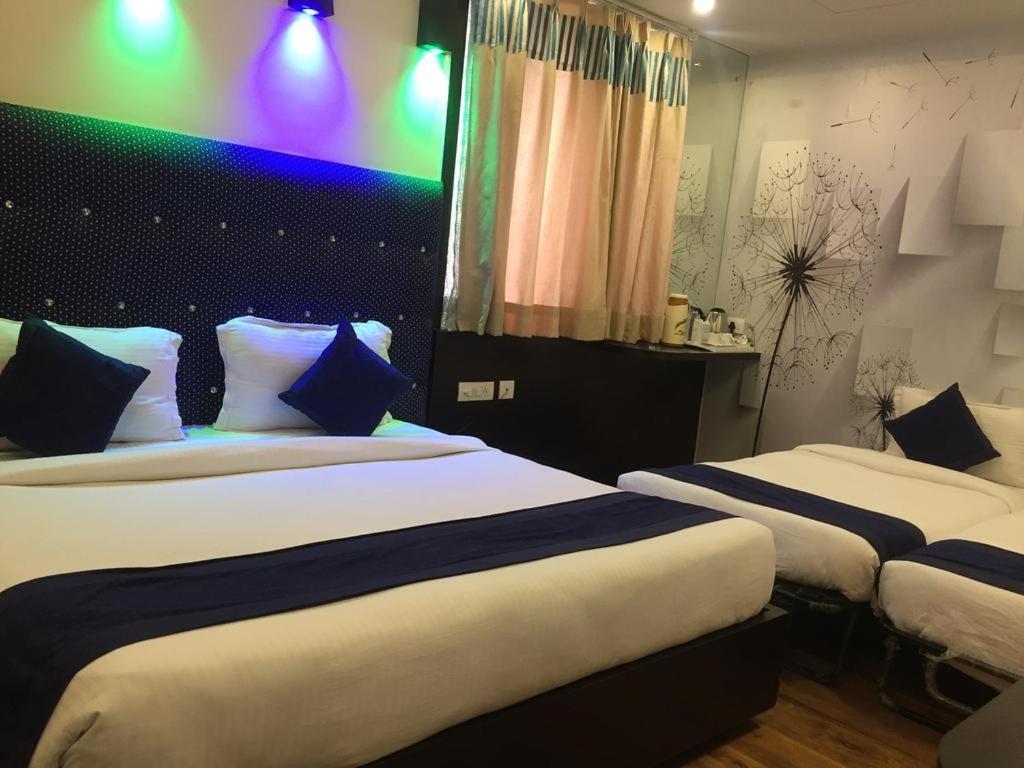 Hotel Pearl Blue Agra  Buitenkant foto