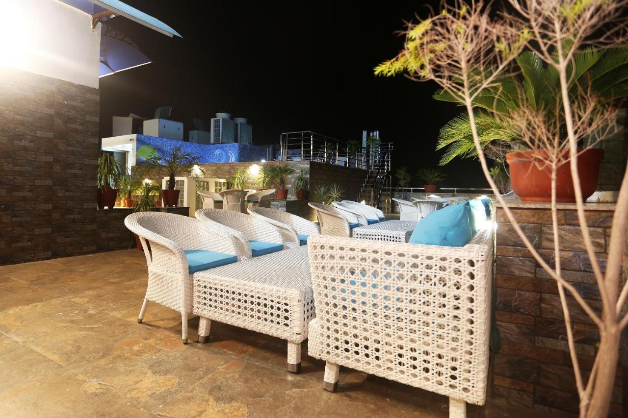 Hotel Pearl Blue Agra  Buitenkant foto