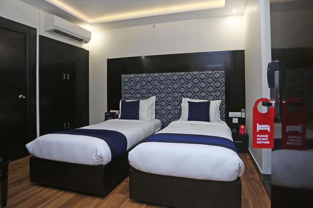 Hotel Pearl Blue Agra  Buitenkant foto