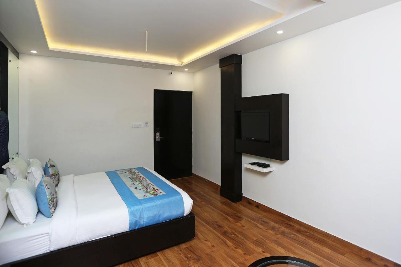 Hotel Pearl Blue Agra  Buitenkant foto