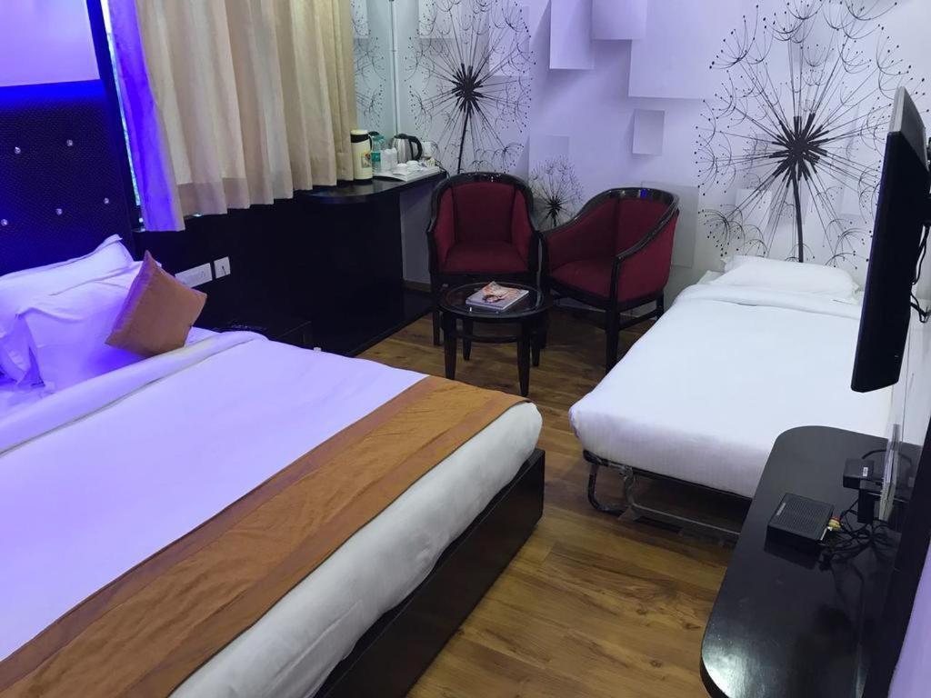 Hotel Pearl Blue Agra  Buitenkant foto